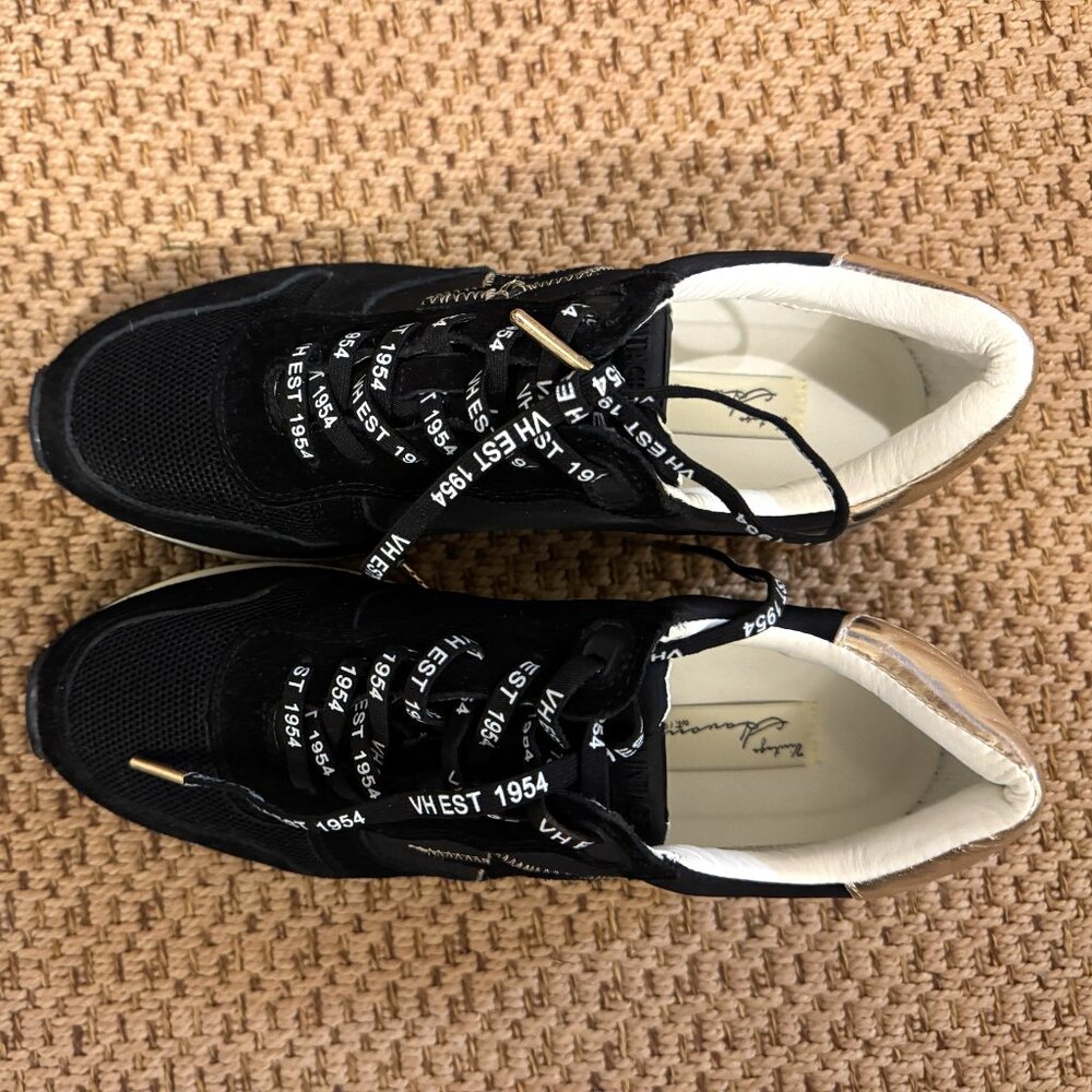 Vintage Havana EST Black Gold Tennis Shoes Size 10